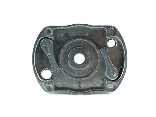 zabieraki-metalowe-na-podstawce-do-kosy-spalinowej-1